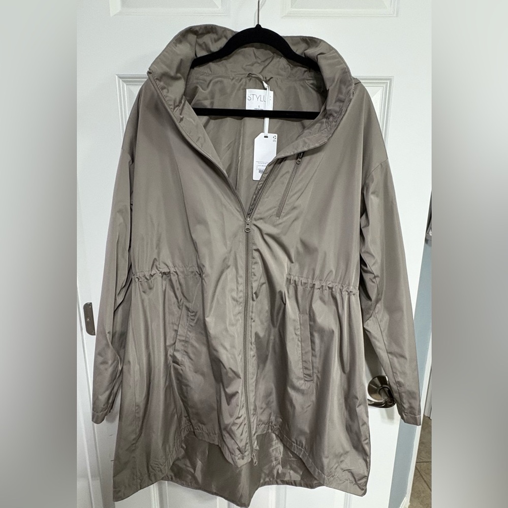 STYLUS Women's Large LightweightJacket in smoke gray NWT